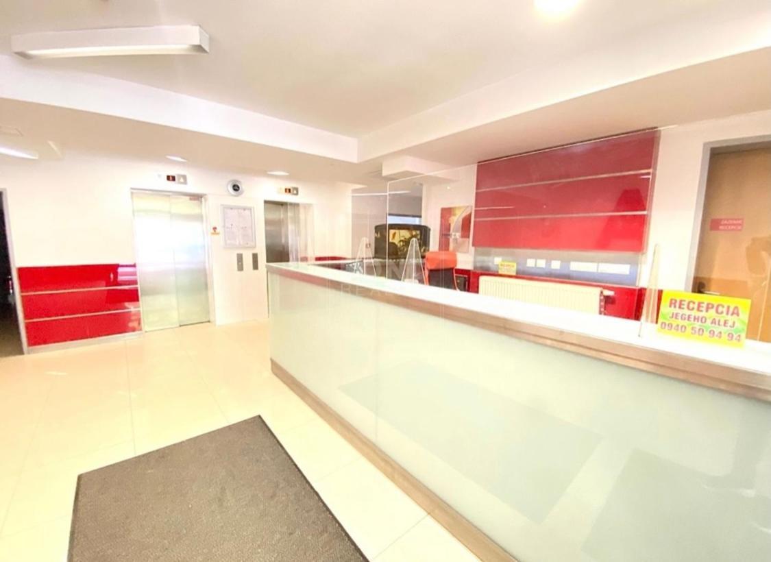 Apartman V Aleji Bratislava Ngoại thất bức ảnh