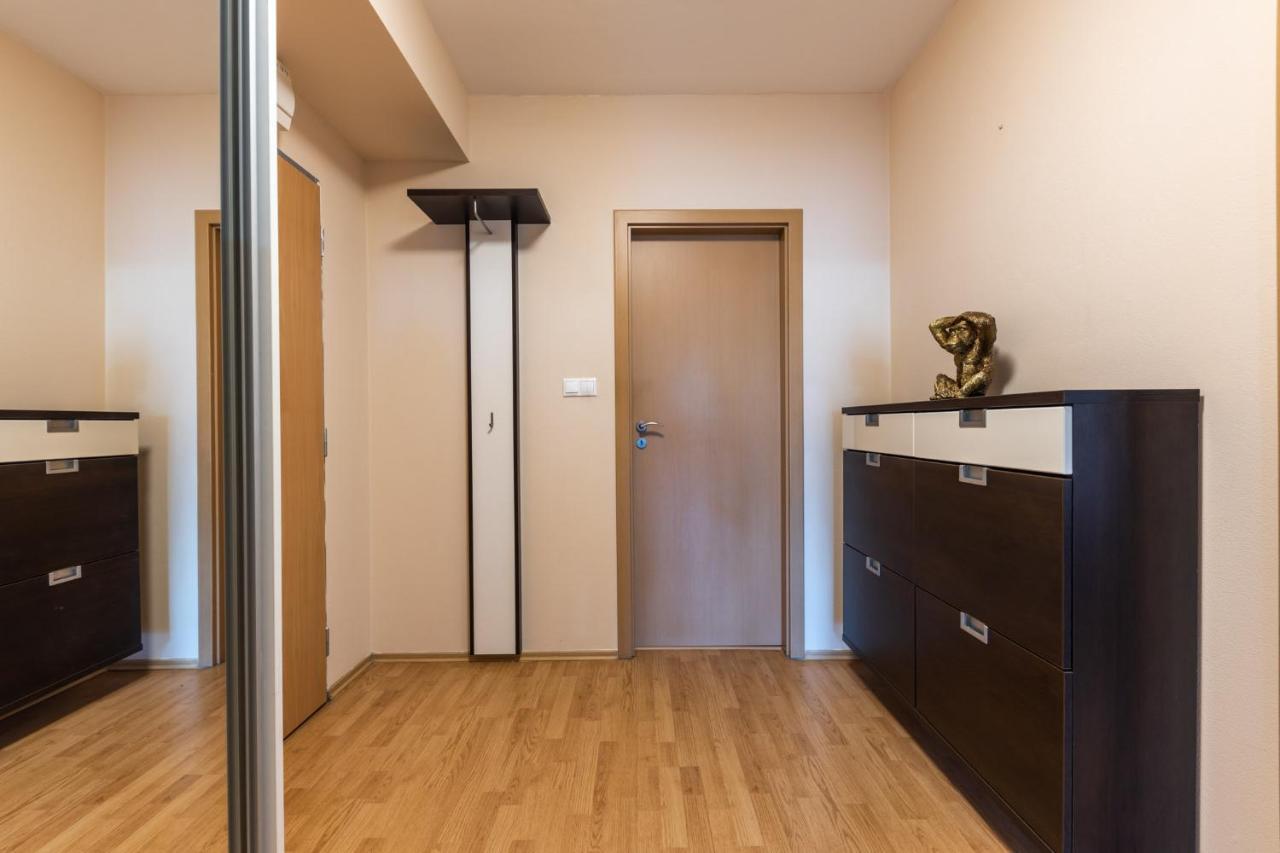 Apartman V Aleji Bratislava Ngoại thất bức ảnh