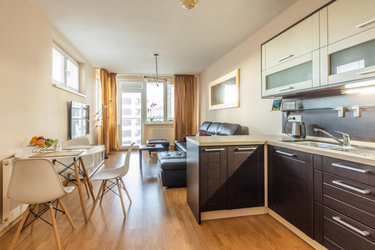Apartman V Aleji Bratislava Ngoại thất bức ảnh