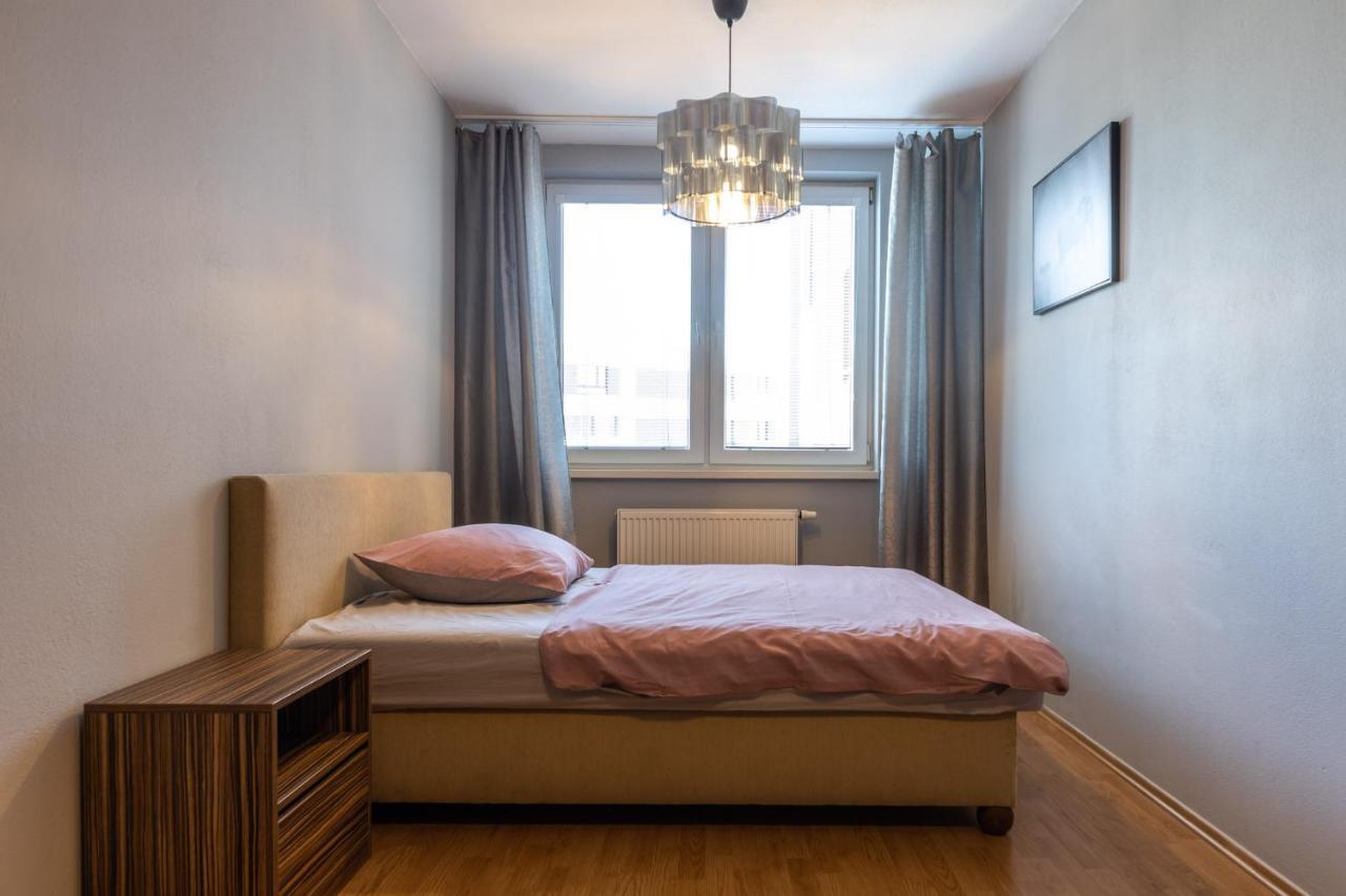 Apartman V Aleji Bratislava Ngoại thất bức ảnh